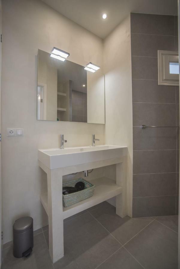 Luxury Upstairs & Downstairs Apartments 잔드보르트 외부 사진