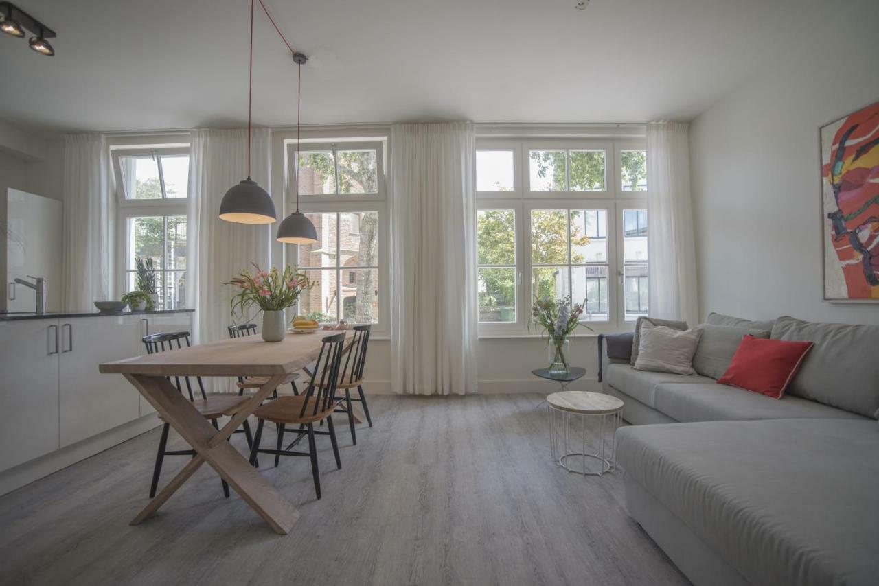 Luxury Upstairs & Downstairs Apartments 잔드보르트 외부 사진