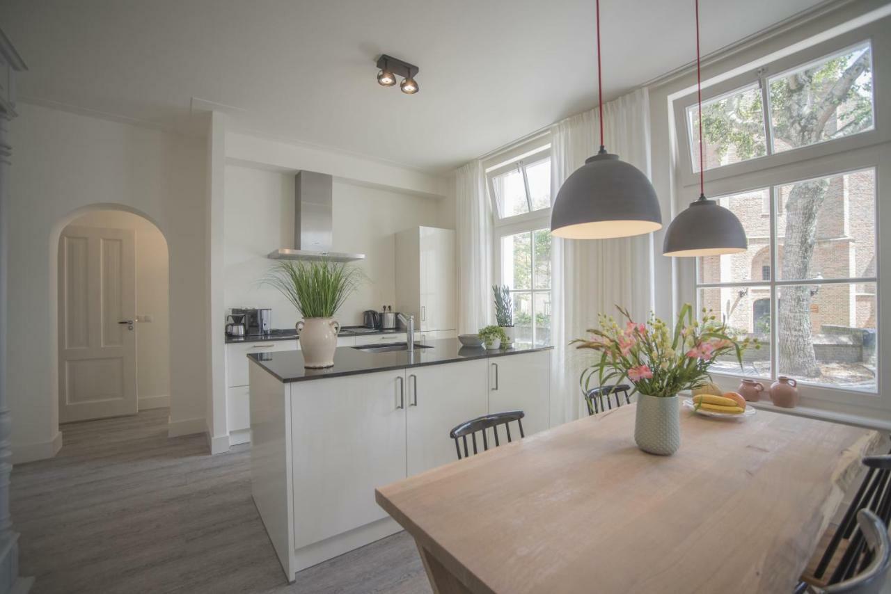 Luxury Upstairs & Downstairs Apartments 잔드보르트 외부 사진