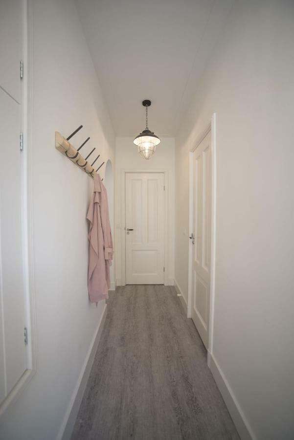 Luxury Upstairs & Downstairs Apartments 잔드보르트 외부 사진