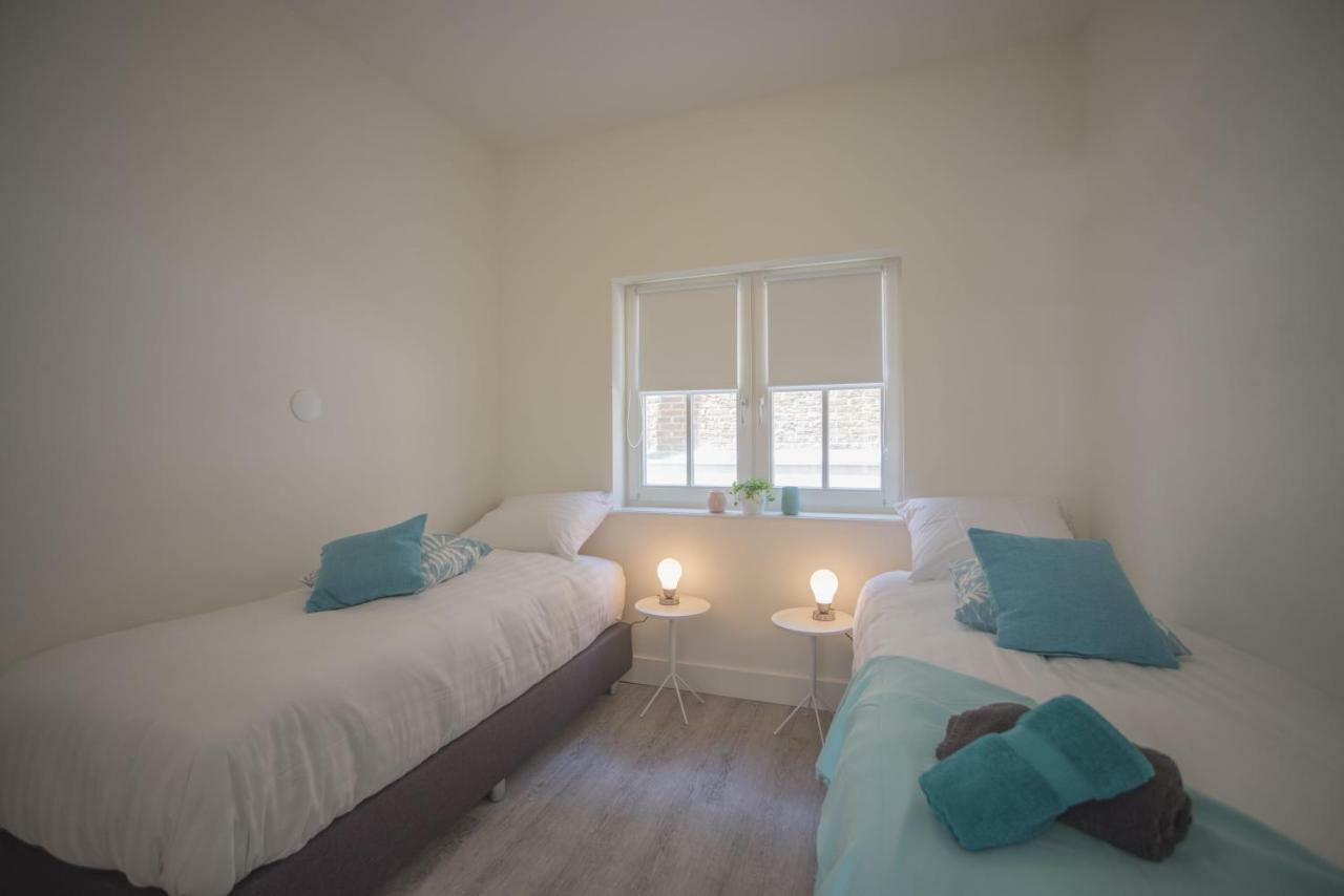 Luxury Upstairs & Downstairs Apartments 잔드보르트 외부 사진