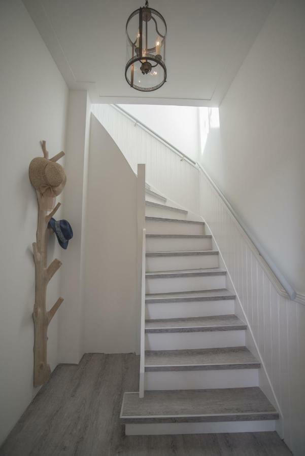 Luxury Upstairs & Downstairs Apartments 잔드보르트 외부 사진